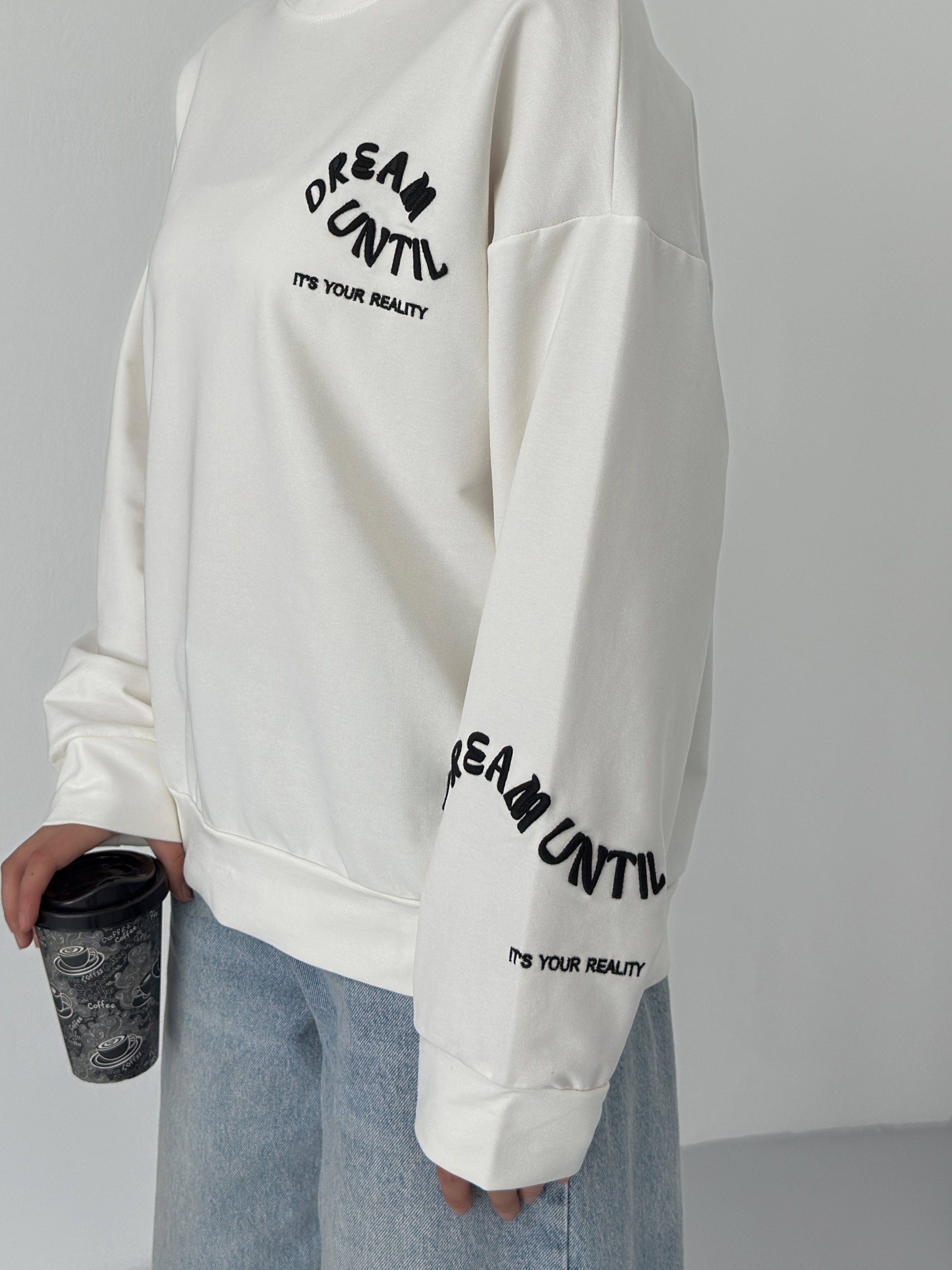 Beyaz Nakışlı Bisiklet Yaka Önü Baskılı Oversize 2 İPLİK Sweatshirt ek resim